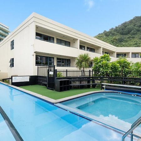 Oceanside Apartment With Garden Views 마운트마운가누이 외부 사진